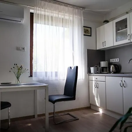 Marietta Apartment *